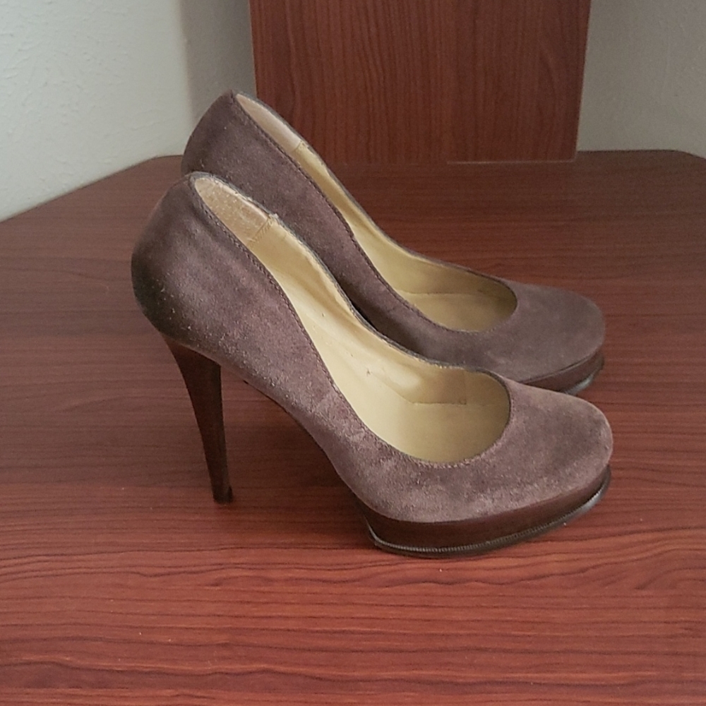 Levity heels